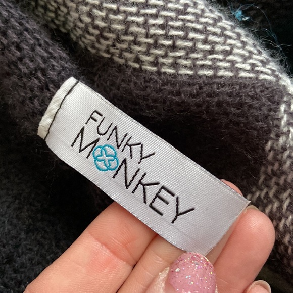 Light weight infinity scarf - Picture 2 of 2